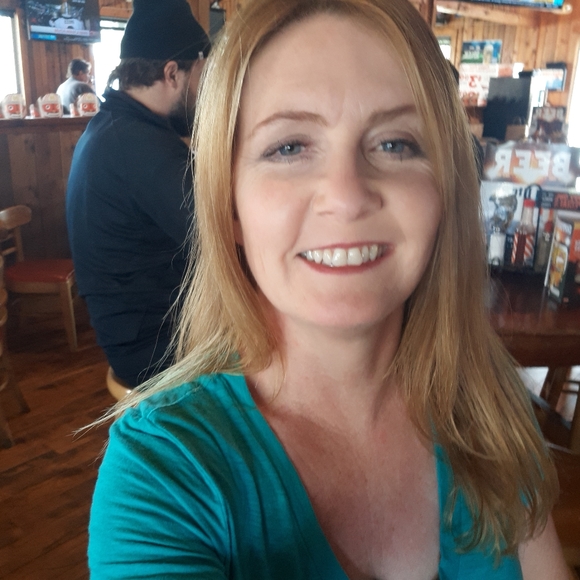 Meet your Posher, Michelle - Picture 2 of 5